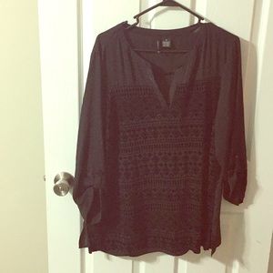 Very cute mid sleeve blouse